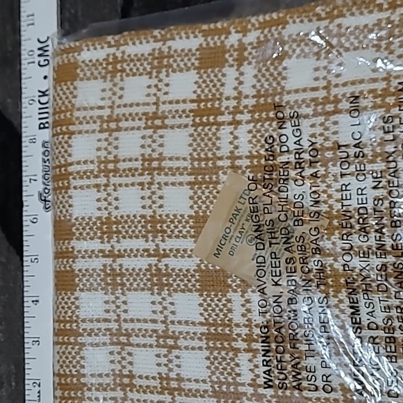 TIMBERLAND BUFFALO PLAID EMBROIDERED LOGO PATCH ACRYLIC ONE SIZE SCARF - Picture 6 of 9